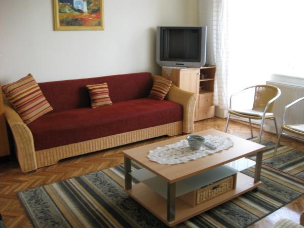 Liliom Apartments Balatonfuered ภายนอก รูปภาพ